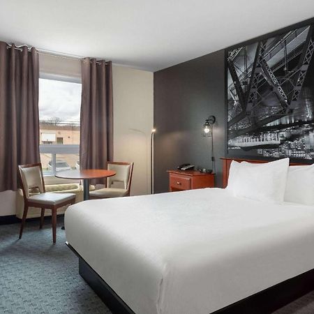 מלון Super 8 By Wyndham Trois-Rivières מראה חיצוני תמונה